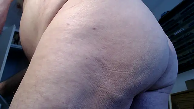 Snapshot of utilisasinus chatting on 01.11.25 utilisasinus online show from 01.11.25