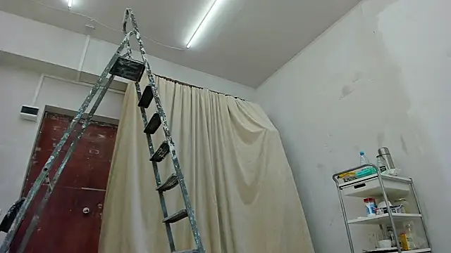 YourSuperModel online show from 01.28.25