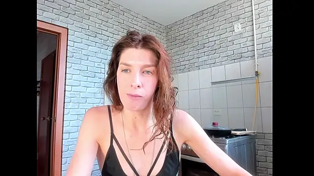 Snapshot of YourSuperModel chatting on 05.27.26 YourSuperModel online show from 05.27.26