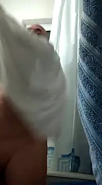 Snapshot of intx800 chatting on 12.09.24 intx800 online show from 12.09.24