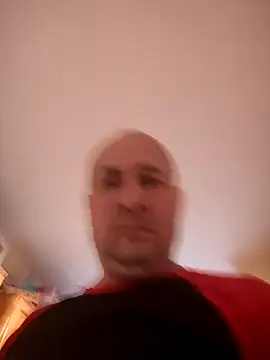 Snapshot of intx800 chatting on 01.04.25 intx800 online show from 01.04.25