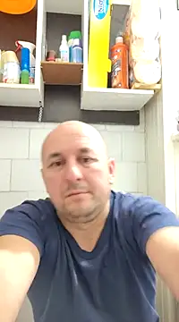 Snapshot of intx800 chatting on 02.02.25 intx800 online show from 02.02.25