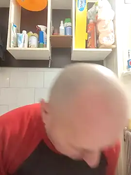 Snapshot of intx800 chatting on 02.10.25 intx800 online show from 02.10.25