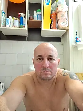 Snapshot of intx800 chatting on 02.10.25 intx800 online show from 02.10.25