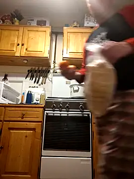 Snapshot of intx800 chatting on 02.12.25 intx800 online show from 02.12.25