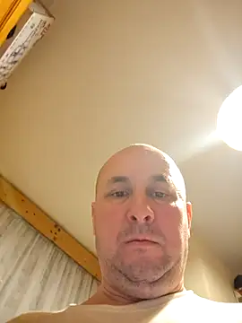 Snapshot of intx800 chatting on 02.21.25 intx800 online show from 02.21.25