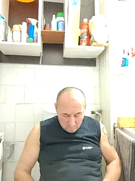 Snapshot of intx800 chatting on 02.21.25 intx800 online show from 02.21.25