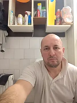 Snapshot of intx800 chatting on 02.25.25 intx800 online show from 02.25.25