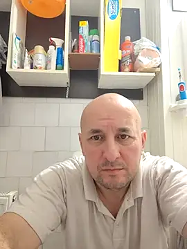 Snapshot of intx800 chatting on 03.01.25 intx800 online show from 03.01.25