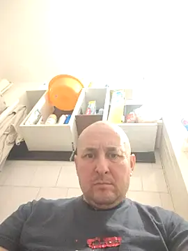 Snapshot of intx800 chatting on 03.01.25 intx800 online show from 03.01.25