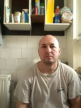 Snapshot of intx800 chatting on 03.08.25 intx800 online show from 03.08.25