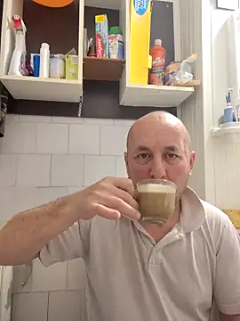 Snapshot of intx800 chatting on 03.11.25 intx800 online show from 03.11.25