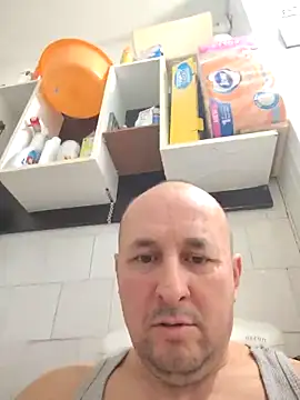 Snapshot of intx800 chatting on 03.15.25 intx800 online show from 03.15.25