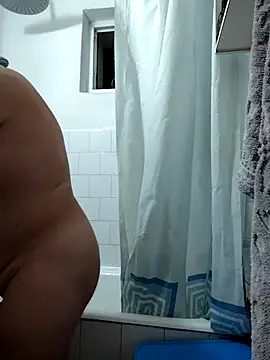 Snapshot of intx800 chatting on 09.09.25 intx800 online show from 09.09.25