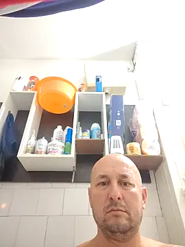 Snapshot of intx800 chatting on 09.24.25 intx800 online show from 09.24.25