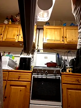 Snapshot of intx800 chatting on 10.06.25 intx800 online show from 10.06.25