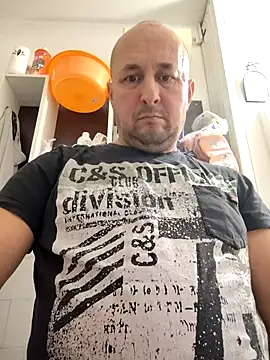 Snapshot of intx800 chatting on 10.07.25 intx800 online show from 10.07.25