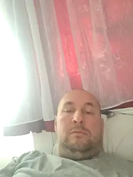 Snapshot of intx800 chatting on 10.09.25 intx800 online show from 10.09.25