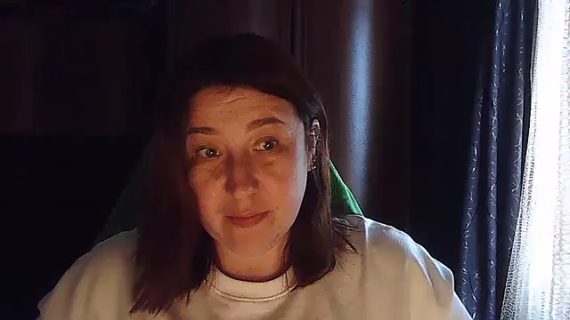 Snapshot of FiireTaliia chatting on 03.14.25 FiireTaliia online show from 03.14.25