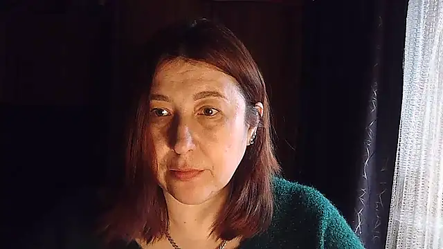 Snapshot of FiireTaliia chatting on 03.17.25 FiireTaliia online show from 03.17.25