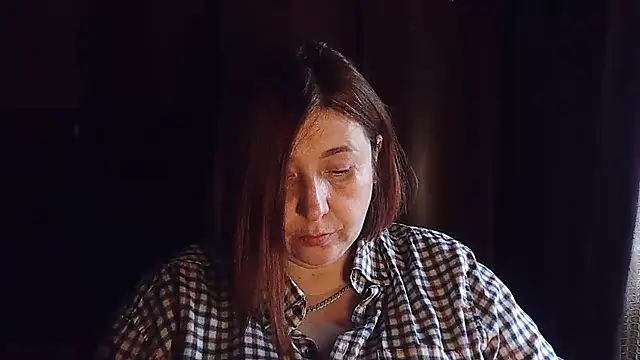 Snapshot of FiireTaliia chatting on 11.06.25 FiireTaliia online show from 11.06.25