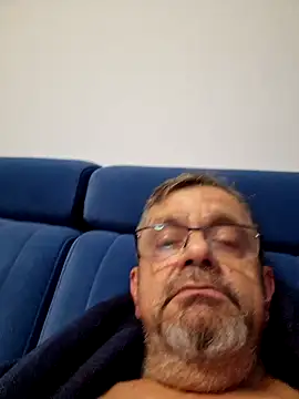 Snapshot of axecoman60 chatting on 01.16.25 axecoman60 online show from 01.16.25