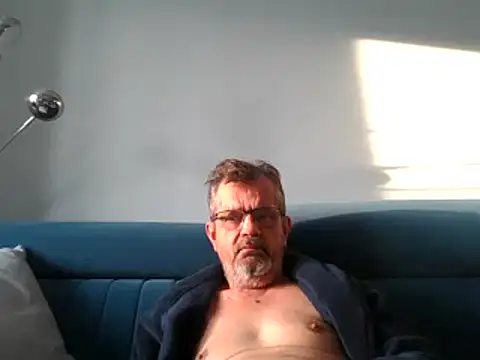 Snapshot of axecoman60 chatting on 02.17.25 axecoman60 online show from 02.17.25