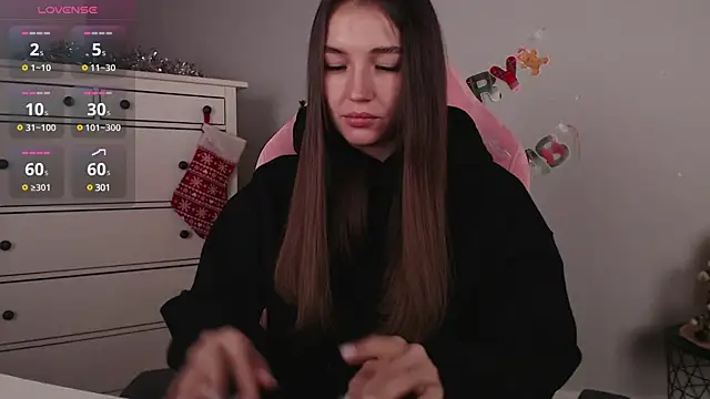 Bellla Haddid online show from 12.31.24