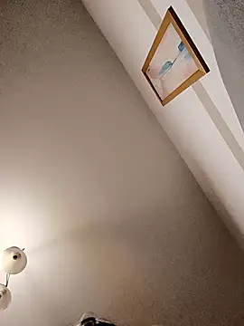 Snapshot of LunikaLunaX chatting on 01.09.25 LunikaLunaX online show from 01.09.25