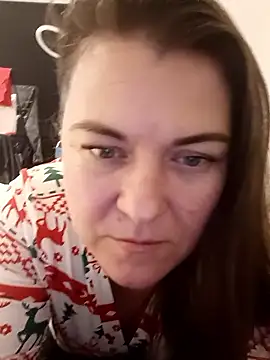 Snapshot of LunikaLunaX chatting on 01.09.26 LunikaLunaX online show from 01.09.26