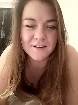 Snapshot of LunikaLunaX chatting on 01.11.26 LunikaLunaX online show from 01.11.26