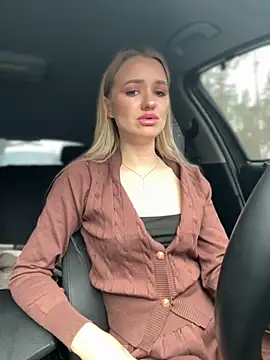 Devill Angel  online show from 10.27.25