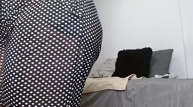 Snapshot of scarlett__morgan chatting on 03.05.25 scarlett  morgan online show from 03.05.25