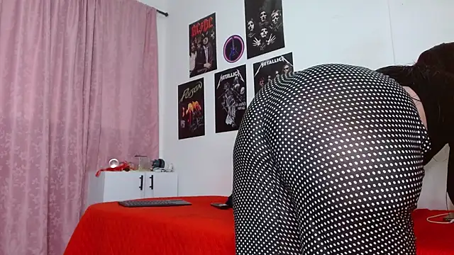 Snapshot of scarlett__morgan chatting on 09.24.25 scarlett  morgan online show from 09.24.25