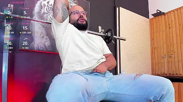 Luke  09 online show from 11.21.25