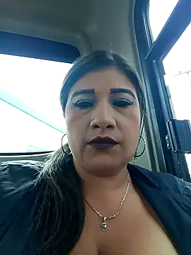 Snapshot of Hannahcandyy chatting on 01.28.25 Hannahcandyy online show from 01.28.25