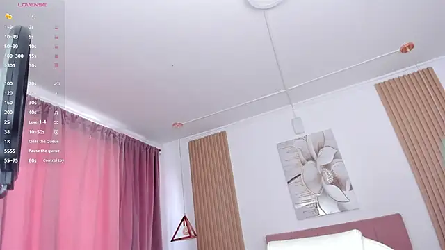 Kendall Bunnyy online show from 02.09.25