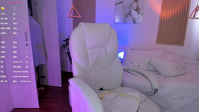 Kendall Bunnyy online show from 03.13.25