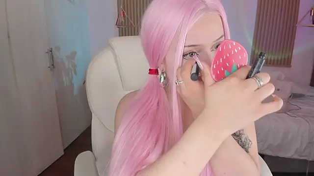 Kendall Bunnyy online show from 09.13.25