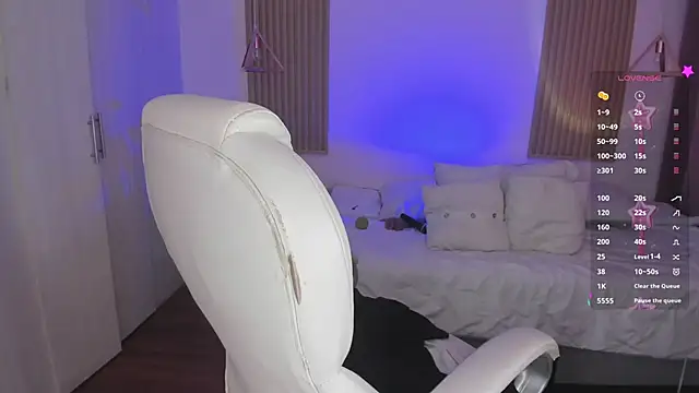 Kendall Bunnyy online show from 09.16.25