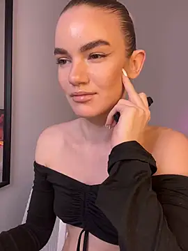 Heidi11 online show from 12.28.24