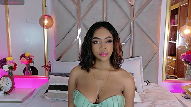 Lola King online show from 11.21.25