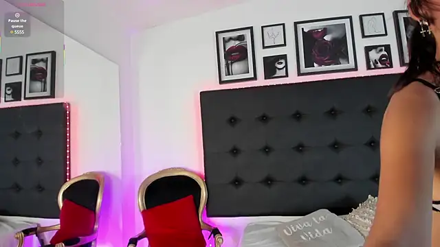 Snapshot of SaraDreamss chatting on 01.28.25 SaraDreamss online show from 01.28.25