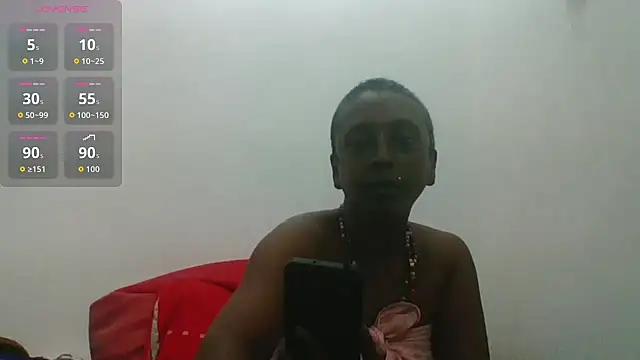 Snapshot of mamakarma1403 chatting on 07.07.26 mamakarma1403 online show from 07.07.26
