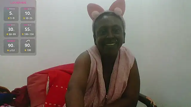 Snapshot of mamakarma1403 chatting on 07.07.26 mamakarma1403 online show from 07.07.26