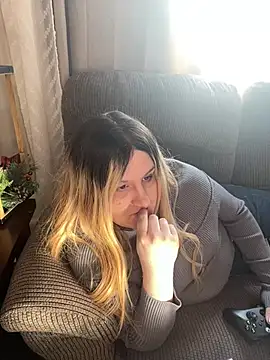 PuckBunny17 online show from 12.30.24