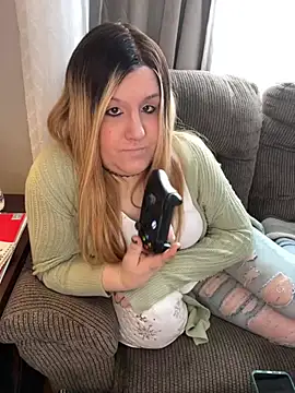 PuckBunny17 online show from 01.16.25