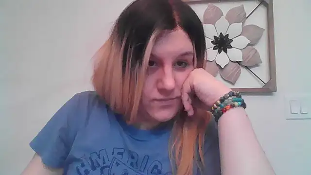 PuckBunny17 online show from 02.26.25