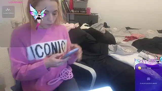 Snapshot of kattleya1407 chatting on 12.30.24 kattleya1407 online show from 12.30.24