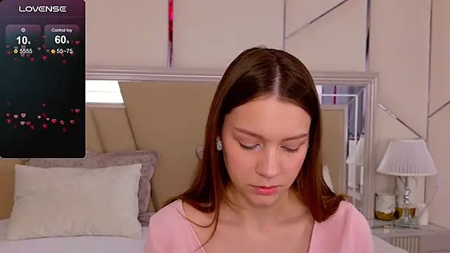 Snapshot of AliceBrayan chatting on 02.17.25 AliceBrayan online show from 02.17.25